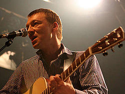 Sänger Jochen Distelmeyer während eines Blumfeld-Konzerts 2007
