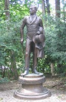 Fjodor Tjutschew, Bronzedenkmal im Münchner Finanzgarten