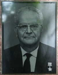 Friedhof_Kunzewo_Grab_Mercader_-_Portraet