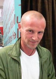427px-Jo_Nesbø