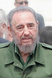 „Fidel Castro“ von Photo: Antonio Milena - ABrEditing: Lucas (crop, blur, retouch, color, modify) - This image. Lizenziert unter CC BY 3.0 br über Wikimedia Commons - http://commons.wikimedia.org/wiki/File:Fidel_Castro.jpg#/media/File:Fidel_Castro.jpg