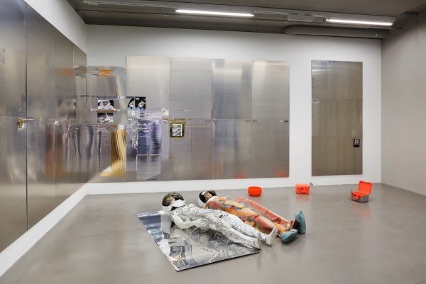 Genzken_Oil_2007