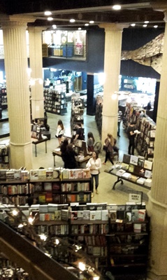 The Last Bookstore: Eine Buchhandlung, die es nicht geben dürfte, jedenfalls nicht in Los Angeles.