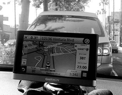 Für Orientierungslose gibt es heute Autopiloten. Aber wohin führen die uns, die Auto-Piloten?