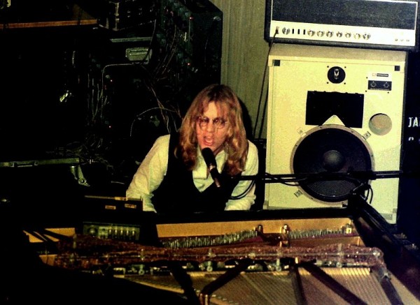 800px-Warren_Zevon_1976