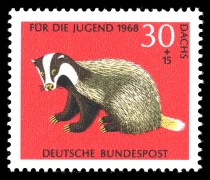 Briefmarke Laub und Erde