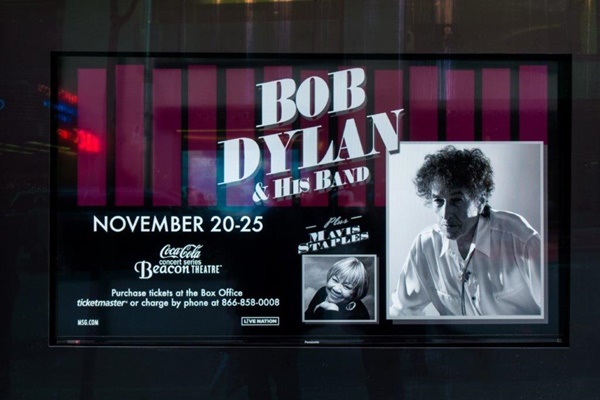 13) Plakat Dylan - Staples