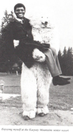 Shivute Eisbär