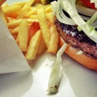 Pommes + Burger