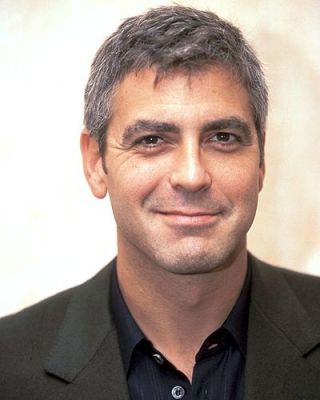 http://www.celebrityroyale.com