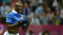 Italien bejubelt Balotelli