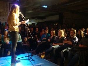 Bäckerei Poetry Slam1 Symbolfoto c Markus Wurzer.png