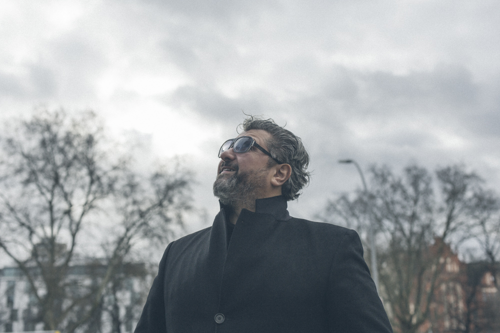Aykut Kayacik Portrat am Savignyplatz