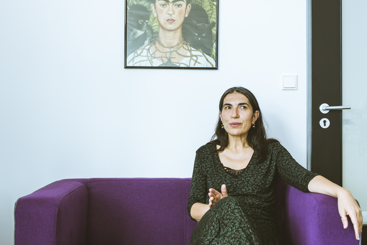 Selmin Caliskan1