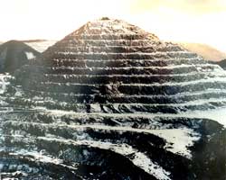(c) Naoya Hatakeyama