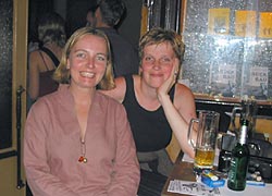 Gaby und Nicole, die guten Seelen am Einlass …