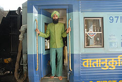 Darjeeling Limited (R: Wes Anderson)