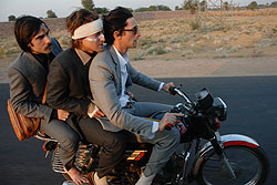 Darjeeling Limited (R: Wes Anderson)