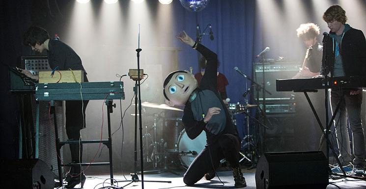 Frank (Lenny Abrahamson)
