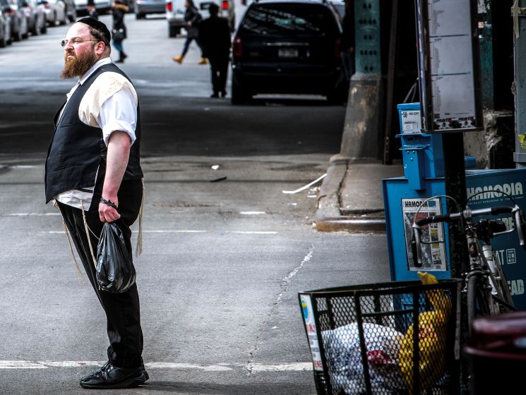 Menashe (Joshua Z. Weinstein)