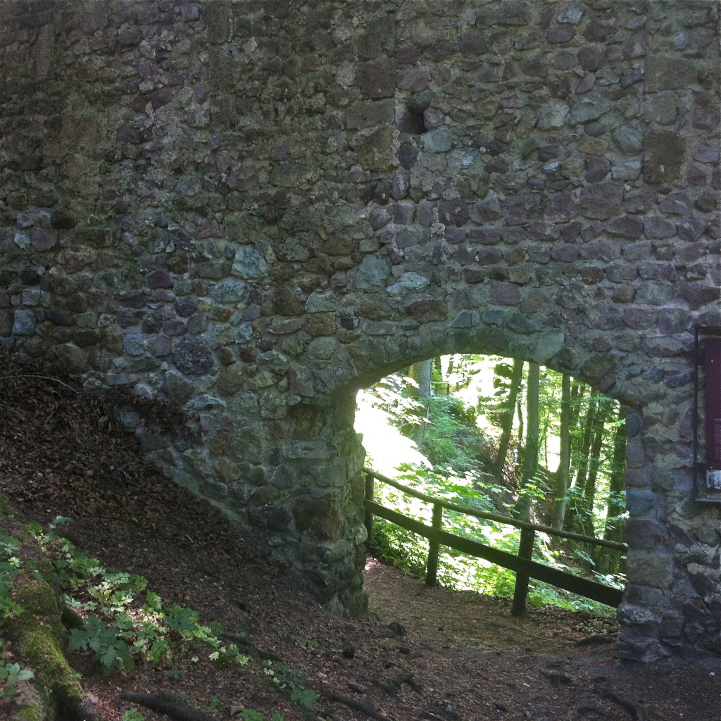 Der einst stark befestigte Westeingang zur Rottenburg.