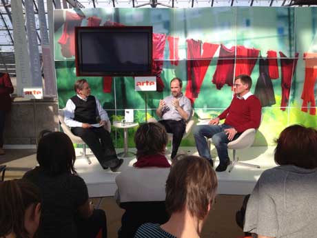 Bernd Zabel, Brian Zumhagen, Benjamin Stein im Gespräch auf dem arte-Stand