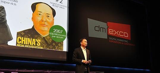 Bei seiner Keynote im Rahmen der Dmexco 2010 in Köln erläuterte Harry Hui, Marketing-Vorstand von Pepsico International, sechs Trends bei chinesischen Konsumenten. Bei seiner Keynote im Rahmen der Dmexco 2010 in Köln erläuterte Harry Hui, Marketing-Vorstand von Pepsico International, sechs Trends bei chinesischen Konsumenten.