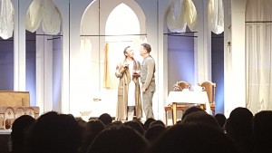 Volpone und sein Diener schmieden gemeinsam den hinterlistigen Plan.