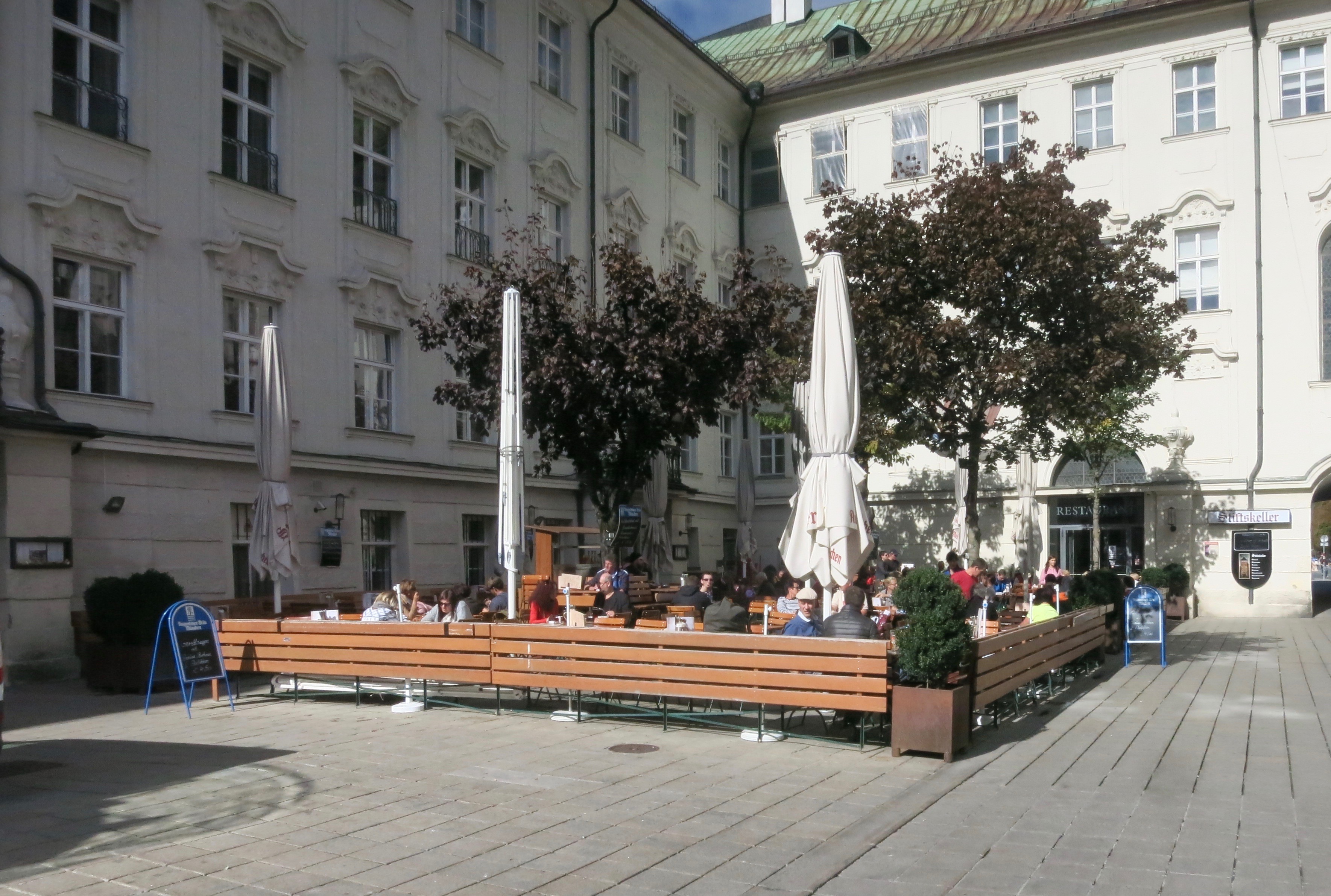 Stiftskeller