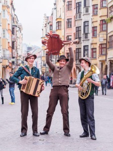 Bald gibt es in Innsbruck für Volksmusikanten einen Grund zum Jubeln! (Bild: Tiroler Volksmusikverein)