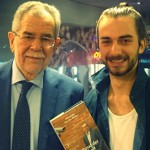 Alexander van der Bellen mit AFEU Autor Lukas Schumacher