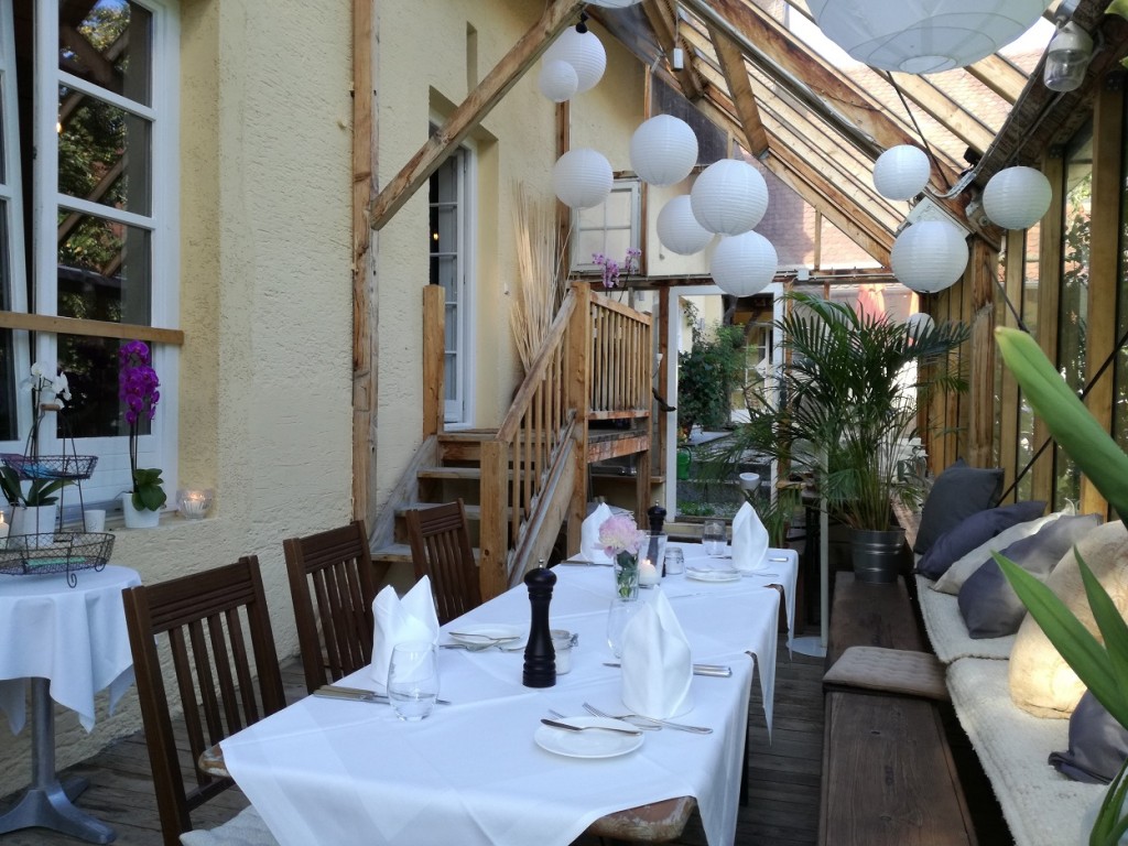 Kulinarische Hochgenüsse im Wintergarten des Guts? Läuft! 