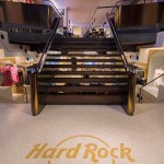Warum so viele verzweifelte Familienväter Hardrock Cafe T-Shirts tragen