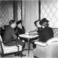 [Photo: Zum Tee bei Goebbels, 1939-1945]