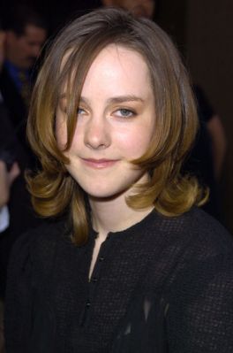 http://evilbeetgossip.film.com