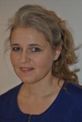 http://www.corinne-henker.de