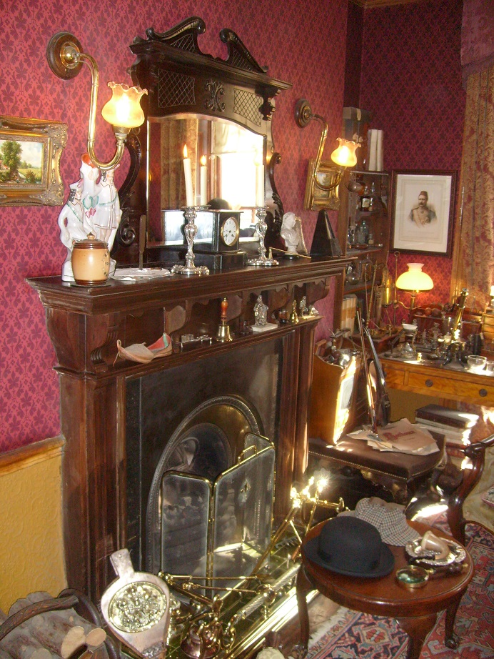 Der berühmte Kamin im Wohnzimmer