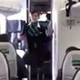 Sexy Showeinlage - Breakdance-Stewardess