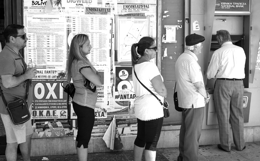 Bank_queue_National_Bank_of_Greece_Galatsi_Athens