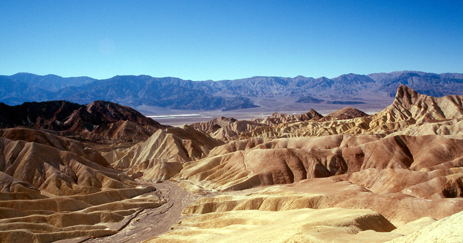 death_valley_zabriskie_point_wolfgangbeyer