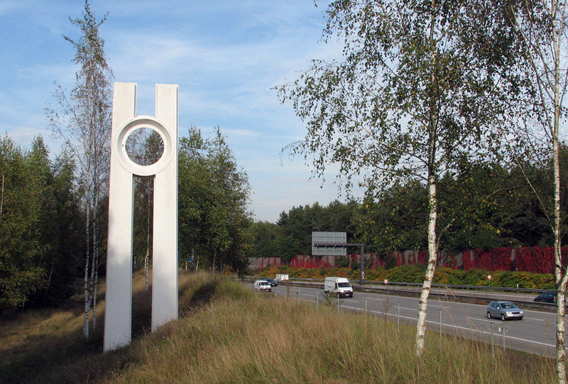 Entferntes DDR Hoheitszeichen Grenzuebergang, Andreas Lippold