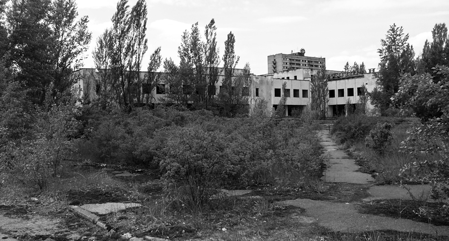 Sinister_Village_by_o_l_pixel_CC BY-SA 3.0