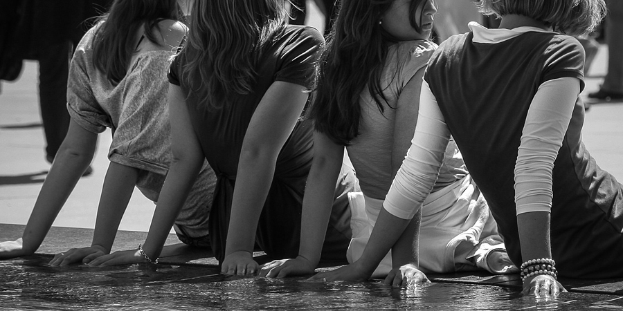 frauen_paris_post