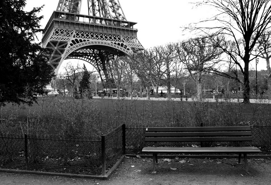 paris_eiffelturm_bank
