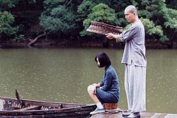 Frühling, Sommer, Herbst, Winter … und Frühling (Bom, yeorum, gaeul, gyeouol, geurigo … bom) (R: Kim Ki-duk)