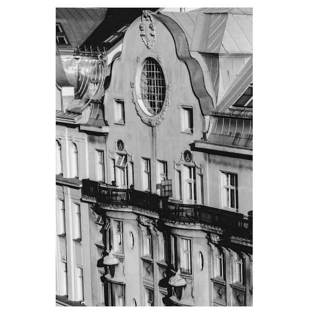 tilt shift frenzy - vienna architecture (2001) © Chris Zintzen | panAm productions