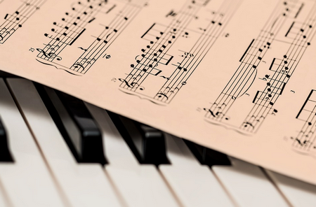Musik - Instrumente - Musiknoten - Klavier - Notenblatt - Glarean Magazin