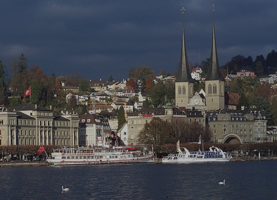 hofkirche-luzern_gewitter