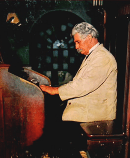 Albert Schweitzer beim Bach-Spiel an der Orgel - Original Columbia Masterworks 1952 - Glarean Magazin