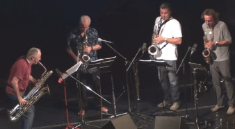 Die Akteure von "Oparettet den Jazz": Das Saxofour-Quartett Florian Bramböck, Klaus Dickbauer, Christian Maurer, Wolfgang Puschnig Die Akteure von "Oparettet den Jazz": Das Saxofour-Quartett Florian Bramböck, Klaus Dickbauer, Christian Maurer, Wolfgang Puschnig